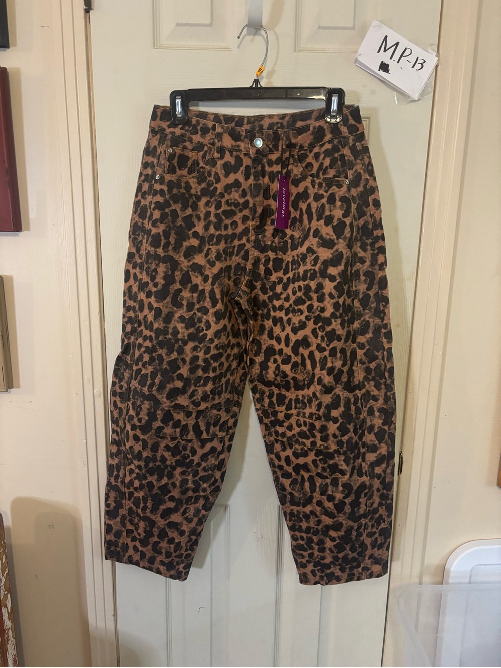 Leopard Print High-Waist Cropped Pants